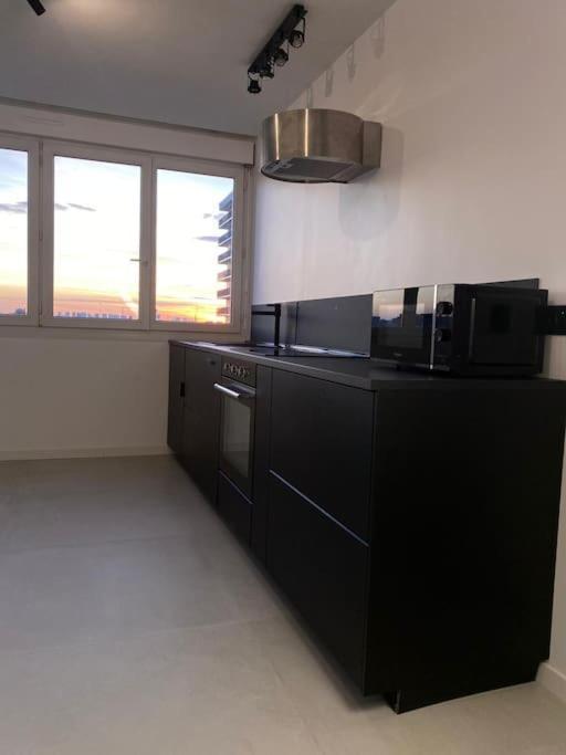 Suite « Body Love » - Jacuzzi Privatif Créteil Buitenkant foto